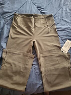 Lululemon Groove HR Split Hem~Gray Sage~Size 16.